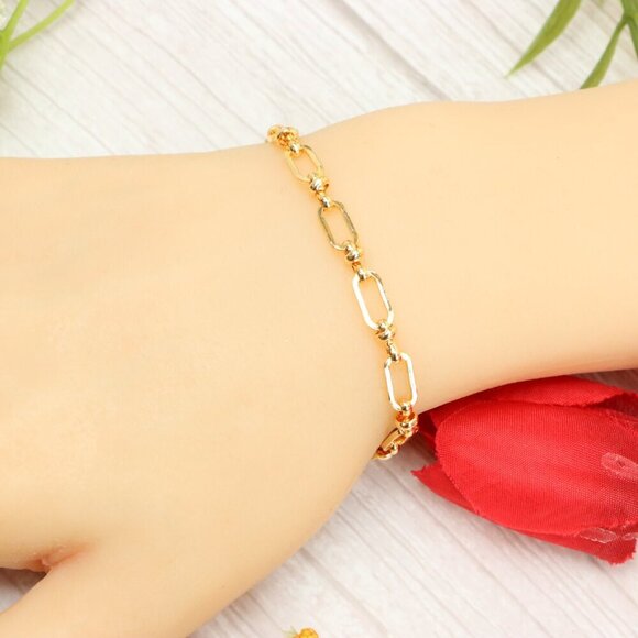 "Trendy Handmade Bracelet – A Thoughtful Gift for Girls & Women | UNVRC1554 - Picture 2 of 10